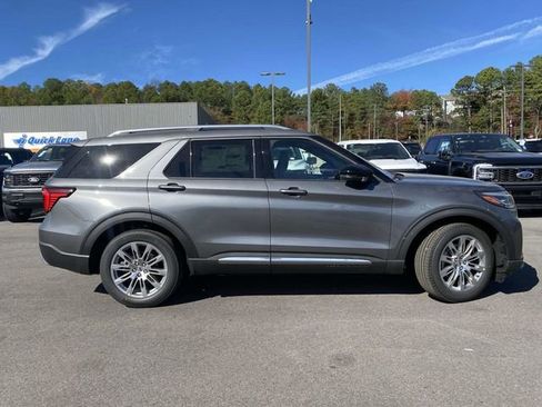 New 2026 Ford Explorer Platinum image 2