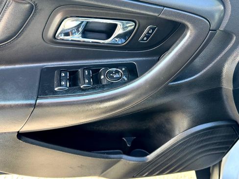 Used 2016 Ford Taurus Police Interceptor AWD image 11