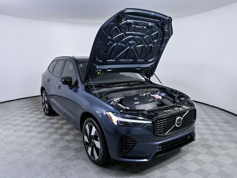 Used 2024 Volvo XC60 T8 Plus w/ Protection Package Premier AWD/4WD image 35