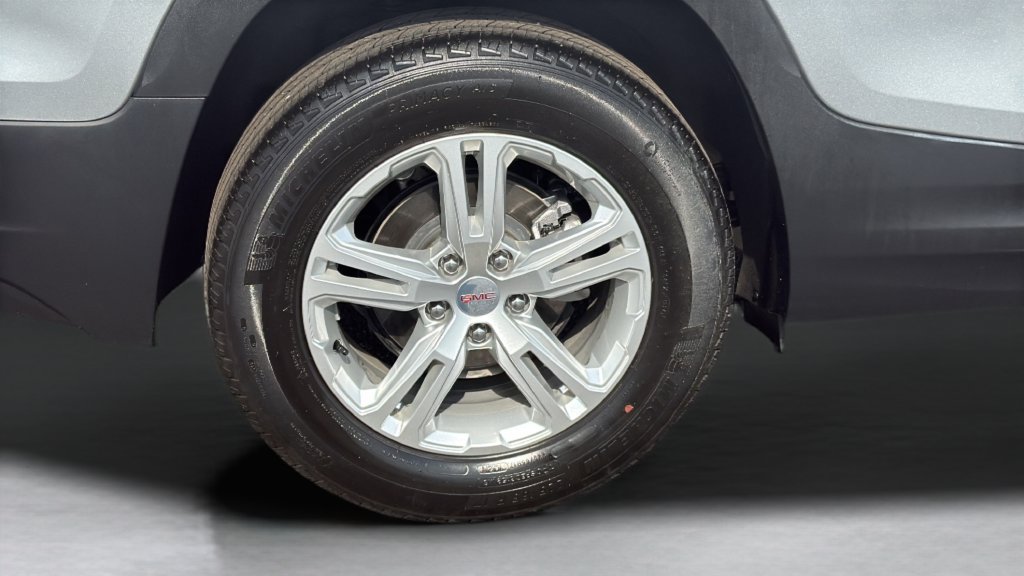 Used 2024 GMC Terrain SLE FWD image 26