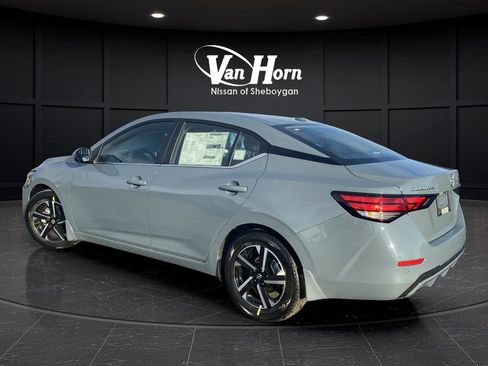 New 2025 Nissan Sentra SV image 3