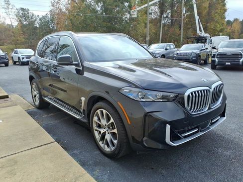 Used 2025 BMW X5 xDrive40i image 3