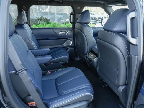 New 2026 INFINITI QX80 4WD image 29