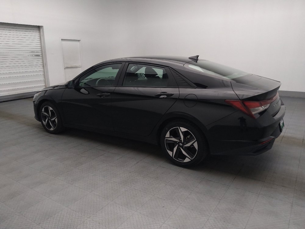 Used 2023 Hyundai Elantra SEL w/ Convenience Package FWD image 3
