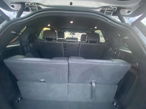 Used 2016 Land Rover Discovery Sport HSE image 23