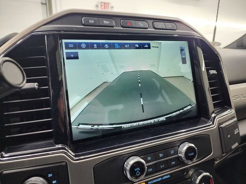 Used 2022 Ford F250 Platinum w/ Tremor Off-Road Package image 19