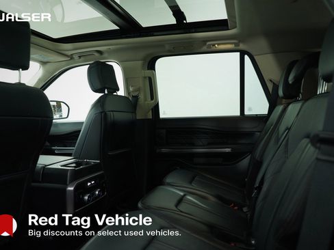 Used 2021 Ford Expedition Platinum image 19