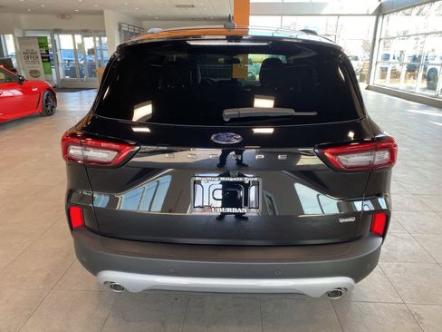 Used 2025 Ford Escape PHEV image 4