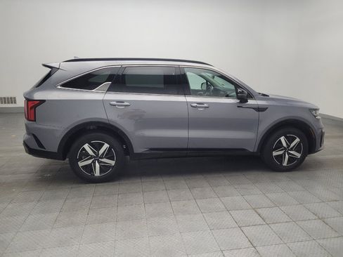 Used 2021 Kia Sorento S w/ Panoramic Sunroof Package FWD image 10