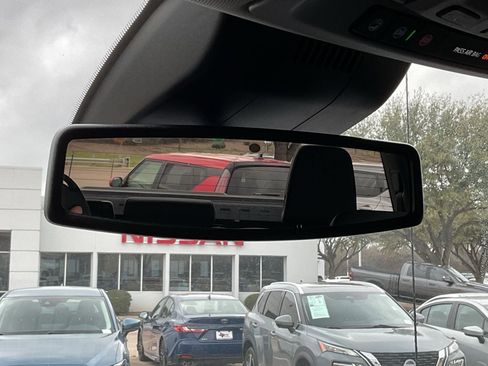 Used 2023 Chevrolet Silverado 1500 LTZ image 29