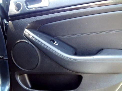 Used 2015 Kia Cadenza Premium FWD image 28