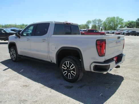 New 2026 GMC Sierra 1500 AT4 w/ AT4 Premium Package AWD/4WD image 9