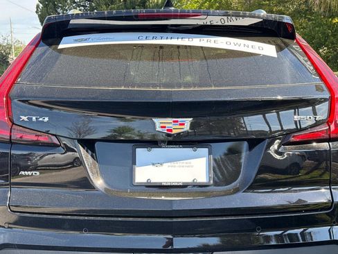 Used 2024 Cadillac XT4 Premium Luxury image 10