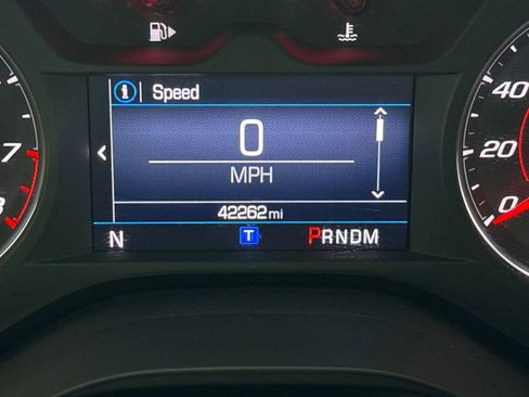 Used 2020 Chevrolet Camaro LT RWD image 23
