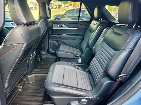 Used 2025 Ford Explorer ST-Line AWD/4WD image 7