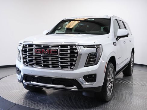 New 2026 GMC Yukon Denali w/ Denali Reserve Package AWD/4WD image 3