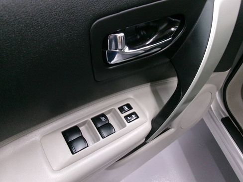 Used 2012 Nissan Rogue SL AWD/4WD image 22