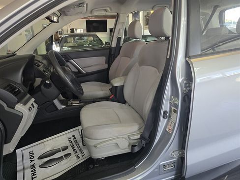 Used 2015 Subaru Forester 2.5i w/ Alloy Wheel Package AWD/4WD image 10