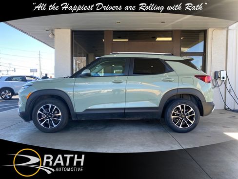 Used 2025 Chevrolet TrailBlazer LT image 9