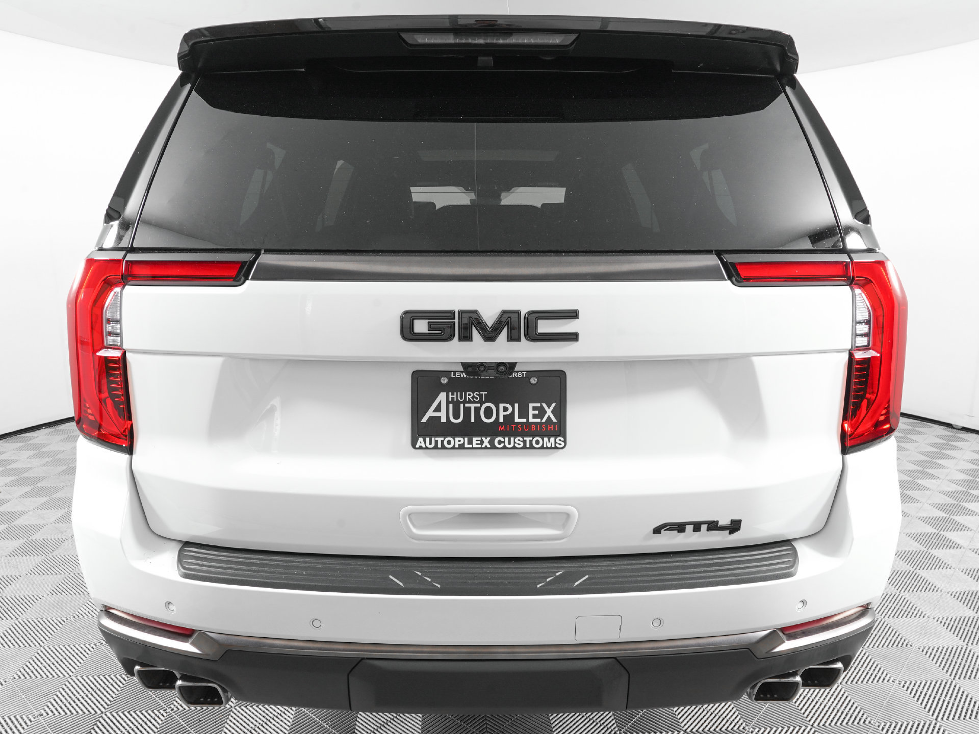 Used 2026 GMC Yukon XL AT4 Ultimate w/ LPO, Floor Liner Package AWD/4WD image 5