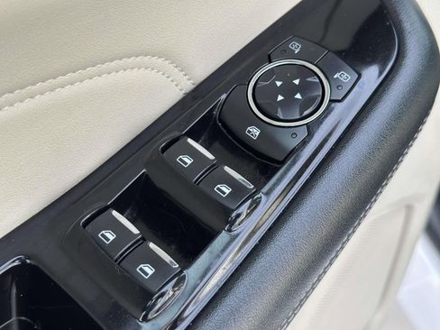 Used 2019 Ford Edge Titanium w/ Equipment Group 301A AWD/4WD image 21