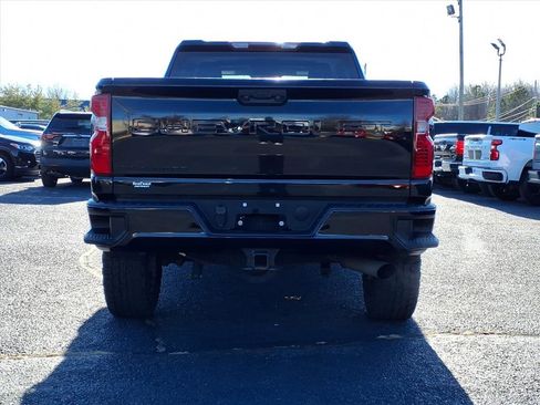 Used 2022 Chevrolet Silverado 2500 Custom w/ Custom Value Package image 5