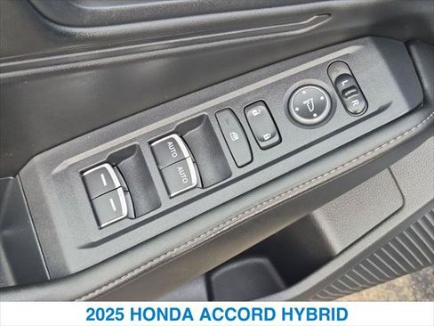 Used 2025 Honda Accord Sport image 13