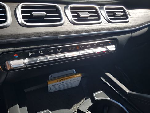 Certified 2026 Mercedes-Benz GLS 450 4MATIC image 23