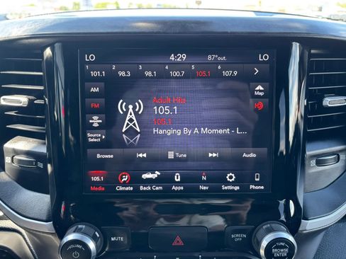 Used 2020 RAM 1500 Big Horn AWD/4WD image 11