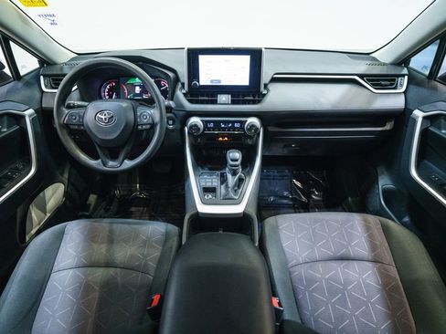 Used 2025 Toyota RAV4 XLE AWD/4WD image 13