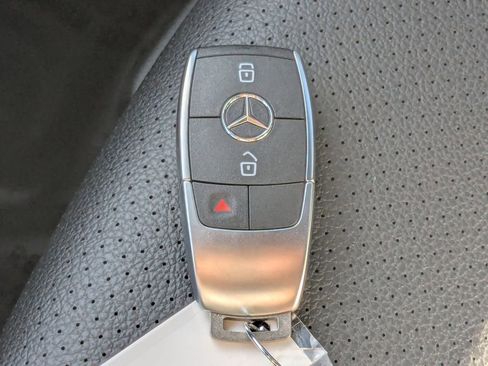 New 2022 Mercedes-Benz GLA 250 4MATIC image 27