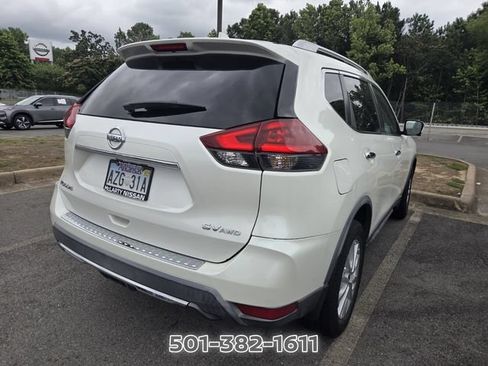 Used 2018 Nissan Rogue SV w/ Premium Package AWD/4WD image 4