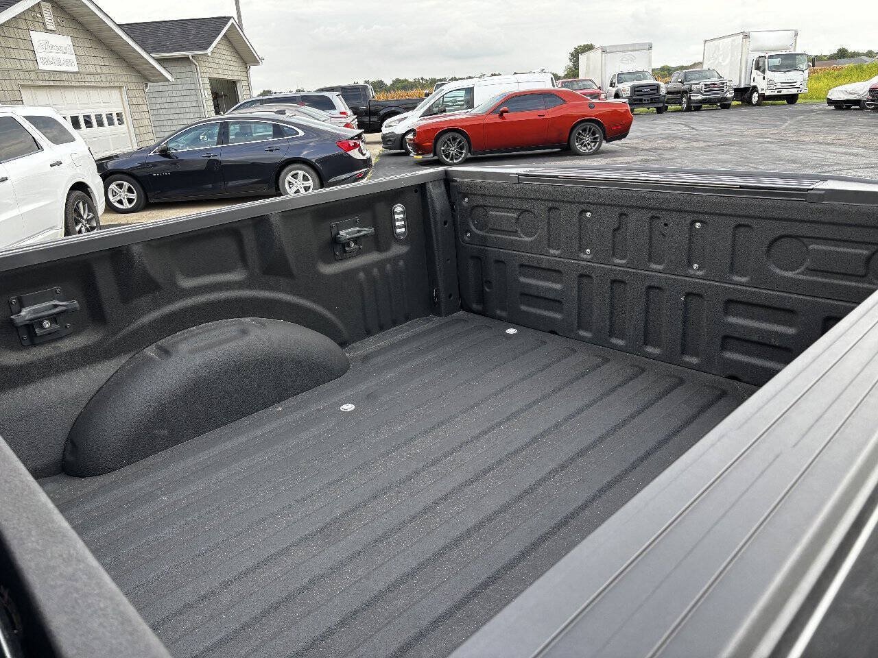 Used 2018 Ford F150 Platinum w/ Equipment Group 701A Luxury AWD/4WD image 14