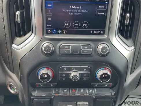 Used 2021 Chevrolet Silverado 1500 LT AWD/4WD image 27