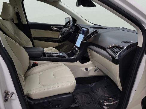 Used 2021 Ford Edge Titanium FWD image 14