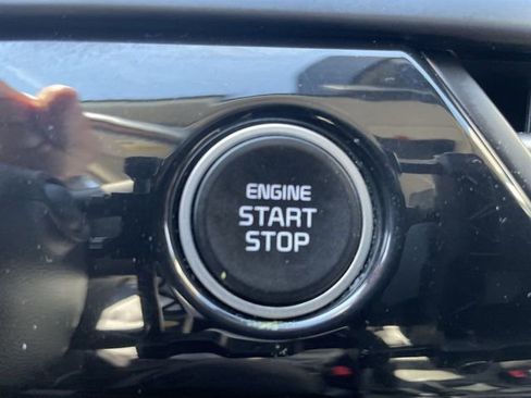 Used 2024 Kia Seltos S image 17