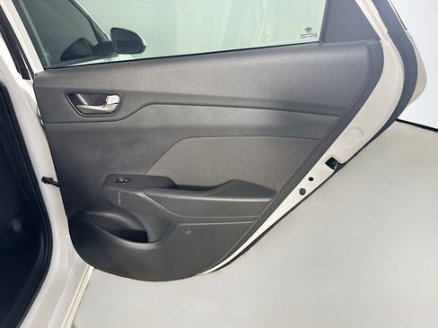 Used 2020 Hyundai Accent SE FWD image 27