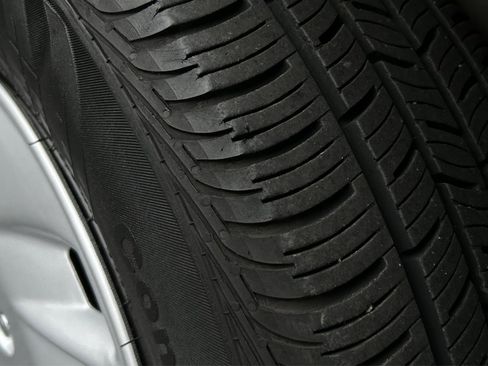 Used 2011 Ford Transit Connect XLT Premium image 40