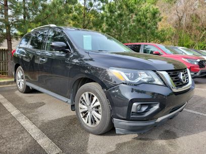 Used 2018 Nissan Pathfinder SL