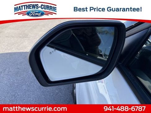 Certified 2025 Ford Explorer Platinum image 8