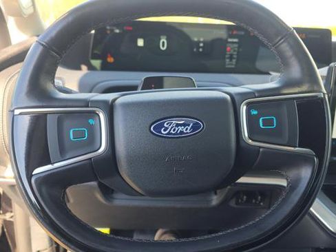 Used 2025 Ford Expedition Max Platinum AWD/4WD image 30