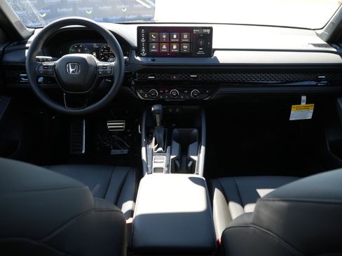 Used 2025 Honda Accord Sport image 21