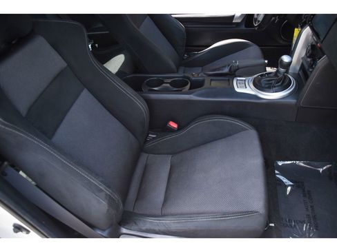 Used 2017 Toyota 86 RWD image 26