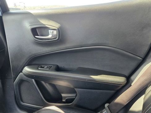 Used 2021 Jeep Compass Latitude FWD image 11