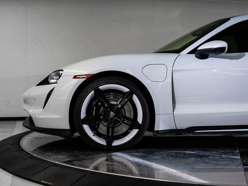 Used 2024 Porsche Taycan 4S image 11