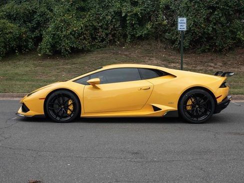 Used 2015 Lamborghini Huracan LP 610-4 image 32
