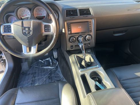 Used 2013 Dodge Challenger R/T image 27