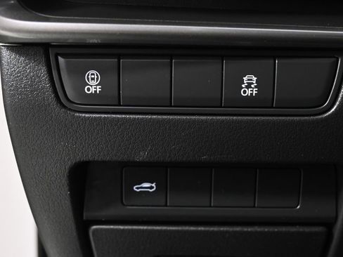 Used 2021 MAZDA MAZDA3 s image 24