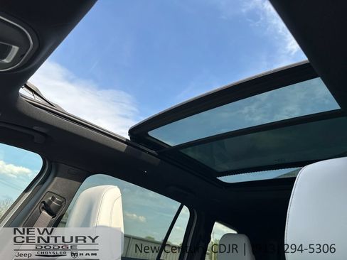 New 2026 Jeep Cherokee Limited AWD/4WD image 42