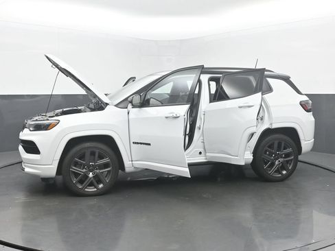 Used 2025 Jeep Compass Limited w/ High Altitude Package AWD/4WD image 58